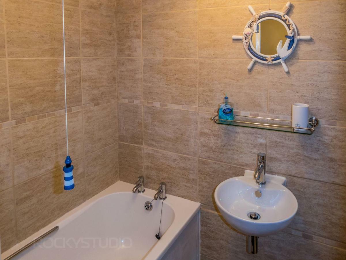 Looe Self Catering Appartement Buitenkant foto